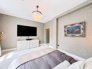 Photo 15- click for photo gallery